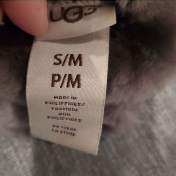 🆕️UGG Shearling-Trim Leather-Palm Gloves water resistant touchscreen📲🧤  … - Picture 12 of 13